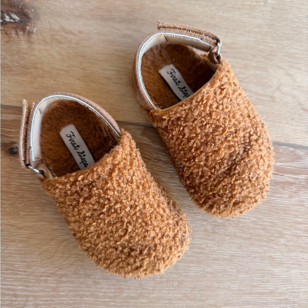 Cozy Sherpa Brown Baby shoes